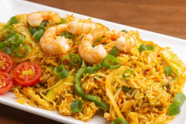 SHRIMP SCHEZWAN FRIED RICE