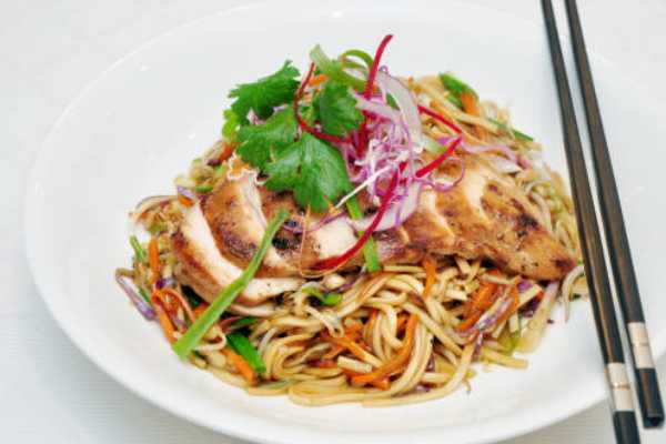 Schezwan Chicken Noodles
