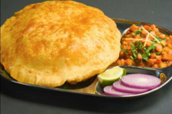 Chole Bathura (2pcs)