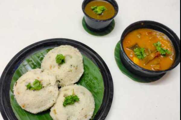 Sambar idly (2 pcs)