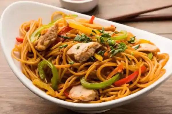 Chicken Hakka Noodles