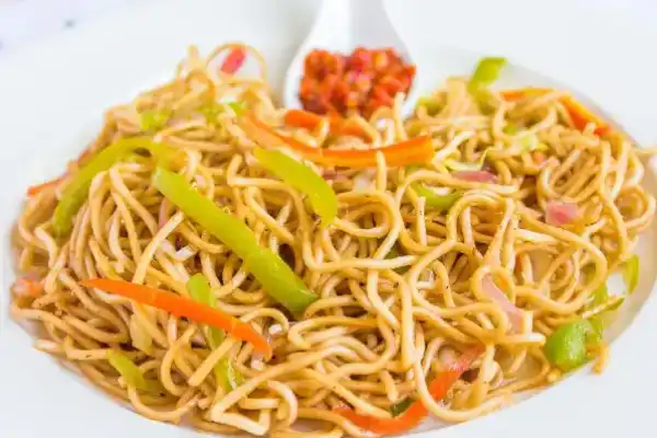 Veggie Hakka Noodles