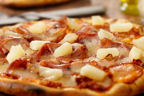 PINEAPPLE PIZZA