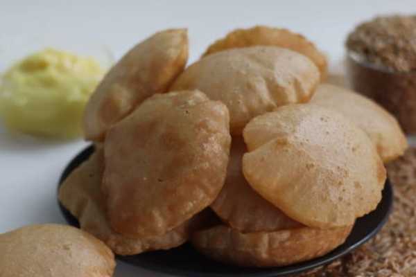 POORI (1 PCS)( BHATURA)