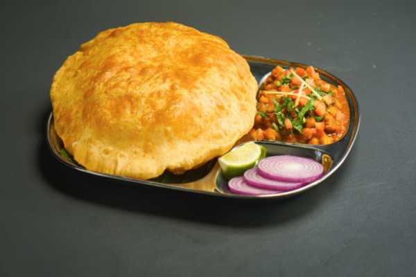 CHOLE BHATURE