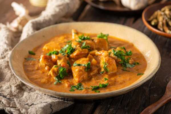 CHICKEN KORMA