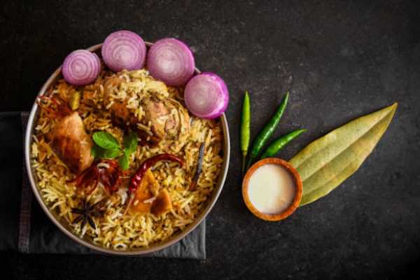 Hyderabad Chicken Dum Biryani