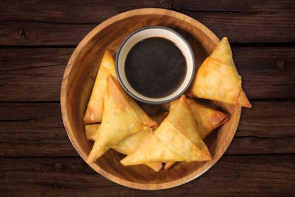 Onion Samosa (4 Pcs)