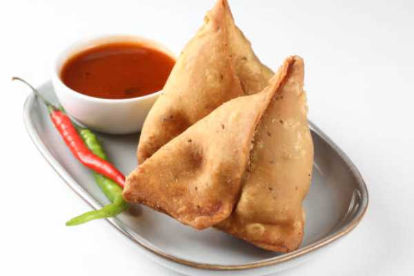 Vegetable samosa (2 Pc)