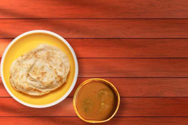 Paratha With Payaa Curry