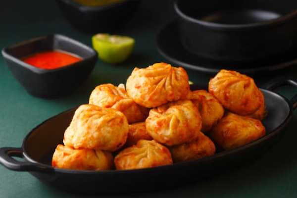 CHILLI CHICKEN MOMO
