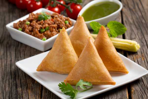 Chicken Samosa (3 pc)