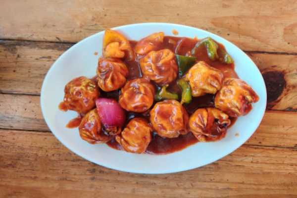 CHILLI VEG MOMO