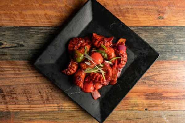 CHILLI PANEER MOMO