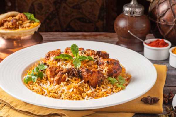 Vulavacharu Biryani (Chicken)