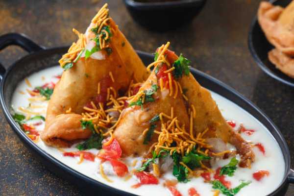 Samosa chaat
