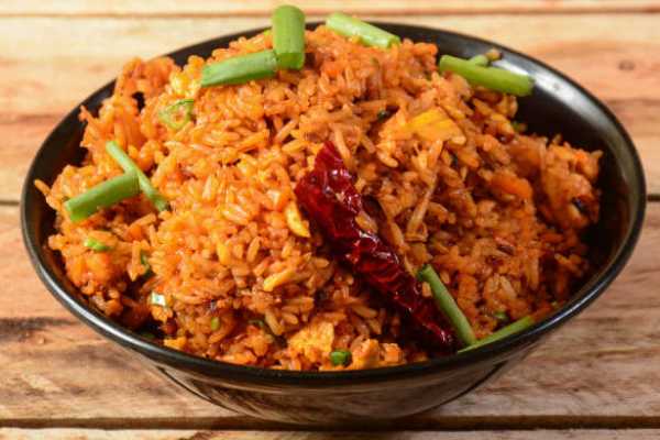 Schezwan Street Garlic Veg Fried Rice