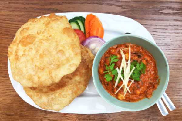 CHOLE BHATURE
