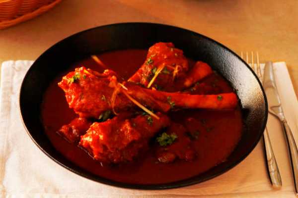 GOAT VINDALOO CURRY