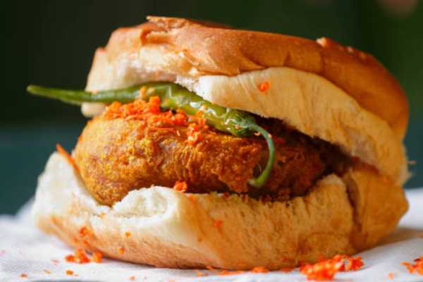 BOMBAY VADA PAV
