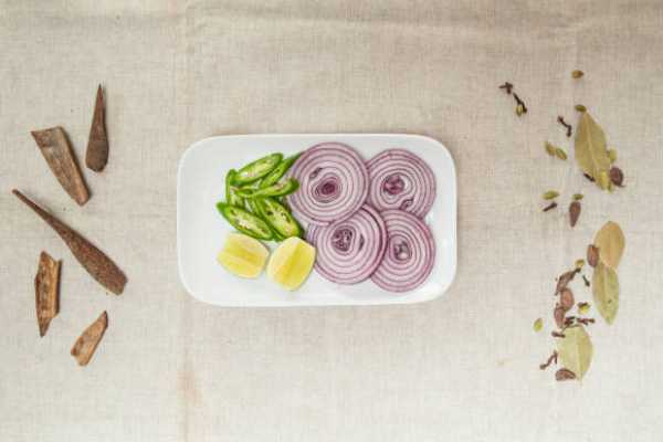 ONION LEMON SALAD