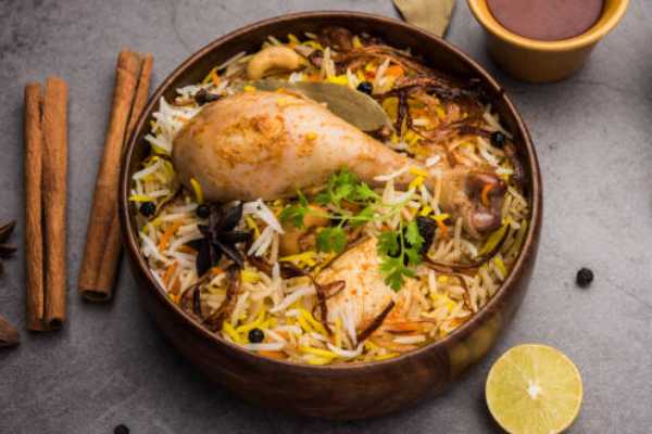 CHICKEN DUM BIRYANI
