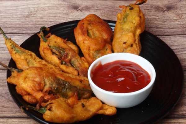 MIRCHI BAJJI (5-6 Pcs)