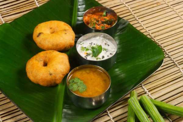 SAMBAR VADA (2pcs)