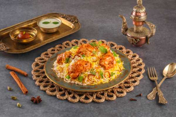 Fmly. Nawabi Chicken Pulav