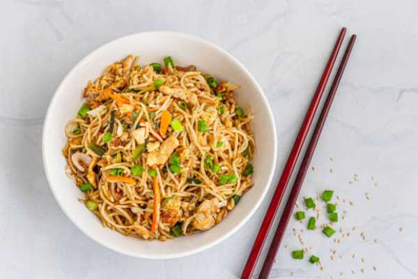 Egg Hakka Noodles