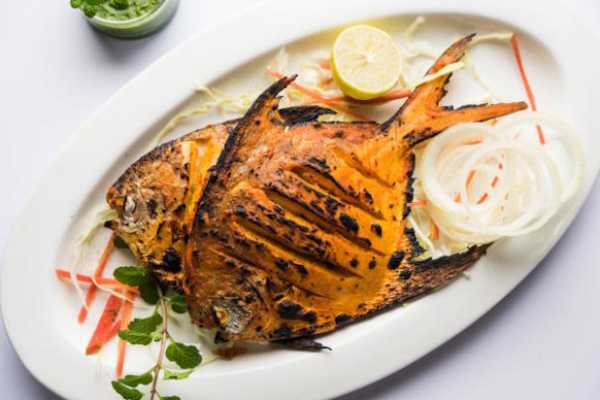 Tandoori Pomfret (Fish) (Bawarchi Special)