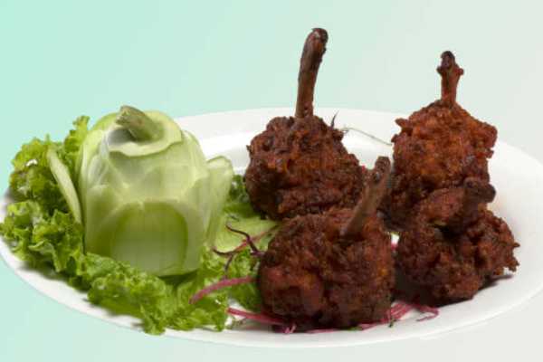 Karampodi Chicken Lollipops (4 Pcs)