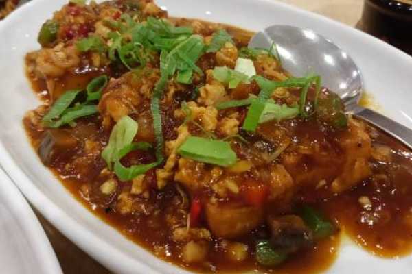 Schezwan Chicken (Wet)