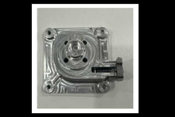 Right universal wheel mounting plate