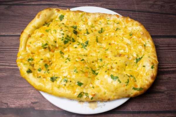 CHILLI GARLIC CHEESE  NAAN
