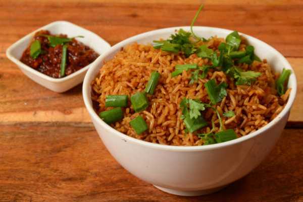 Schezwan Street Garlic Veg Fried Rice