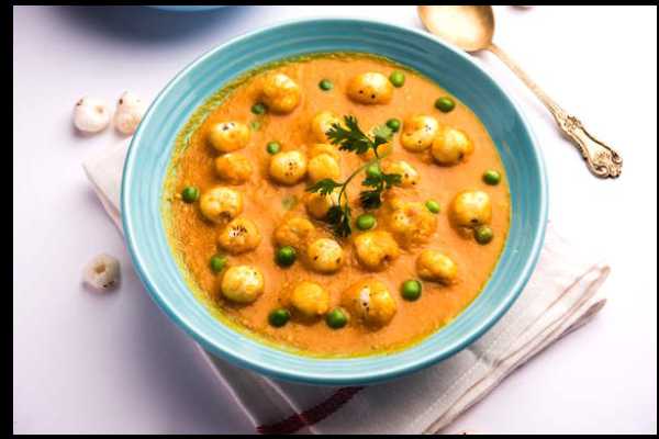 Phool Ka Makhana Curry