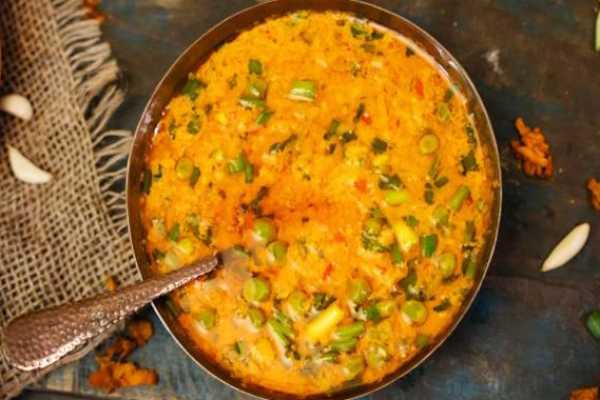 Phool Ka Makhana Curry