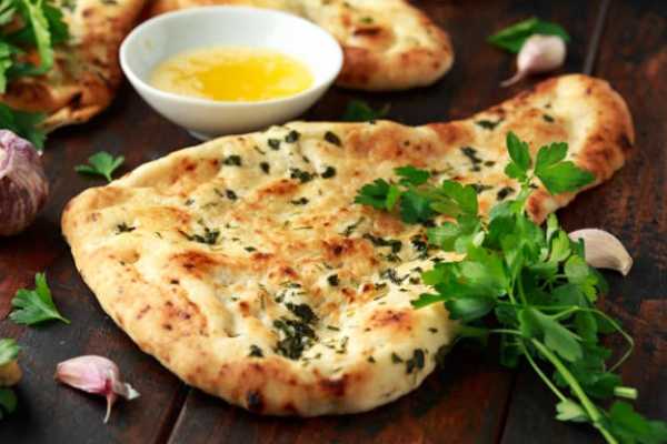 GARLIC NAAN