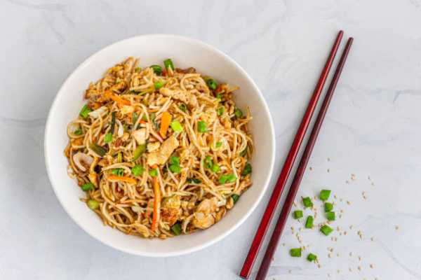 Egg Hakka Noodles