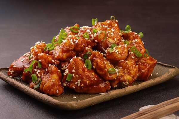 CHILLI CHICKEN