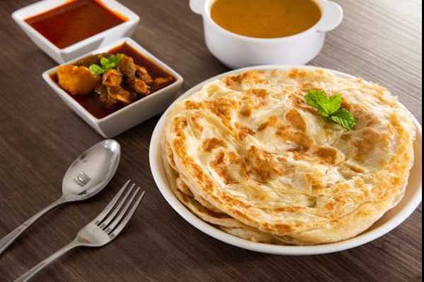 PAROTTA WITH CHICKEN SALANA