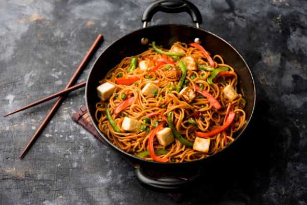 Paneer Schezwan Noodles