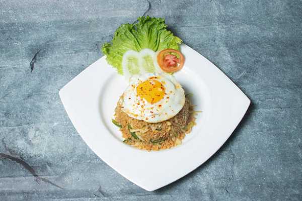 Egg Hakka Fried Rice