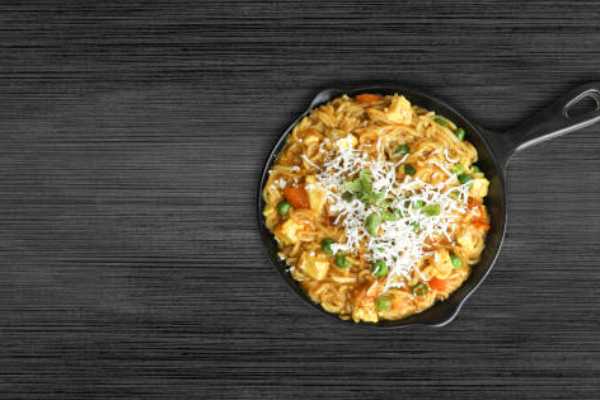 Paneer Hakka Noodles