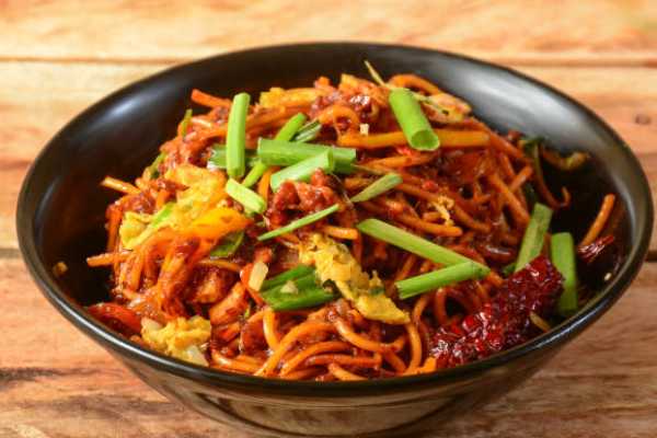 Chicken Schezwan Noodles