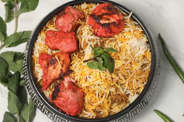 BONELESS CHICKEN BIRYANI
