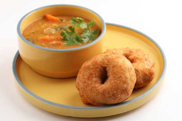 SAMBAR VADA (2 Pcs)