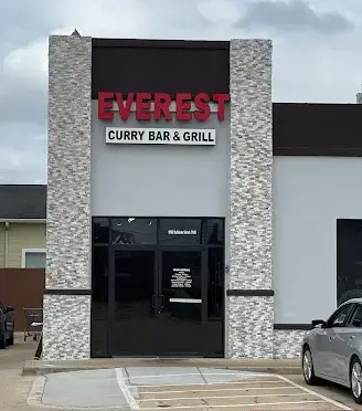 Everest Curry Bar & Grill
