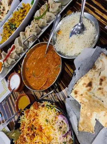 Everest Curry Bar & Grill Food